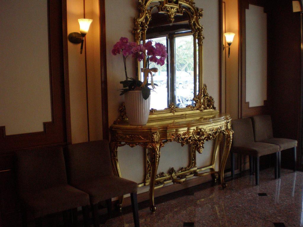 Emperor Hotel Kaohsziung Kültér fotó