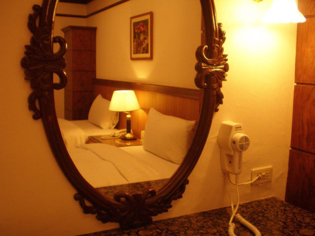 Emperor Hotel Kaohsziung Szoba fotó