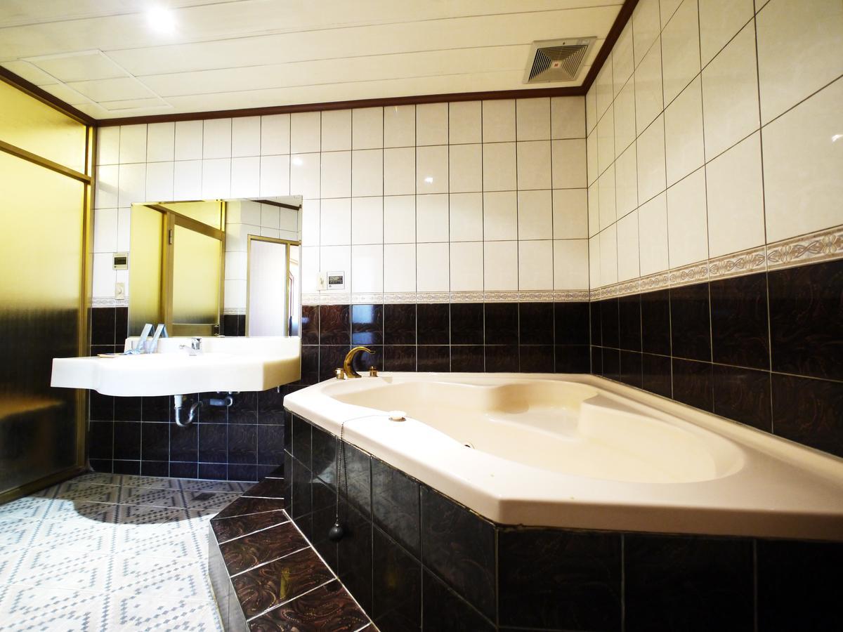 Emperor Hotel Kaohsziung Kültér fotó