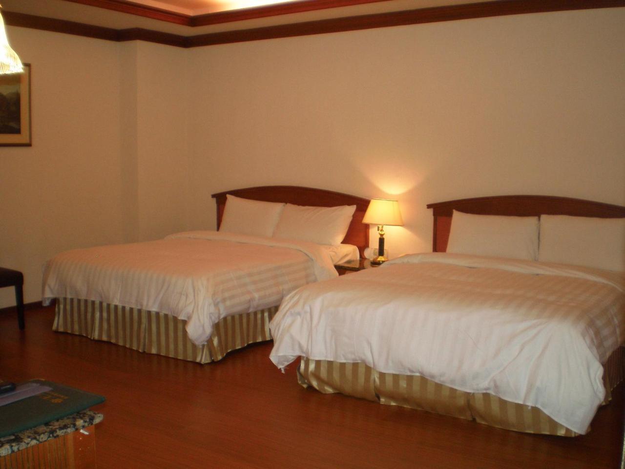 Emperor Hotel Kaohsziung Kültér fotó